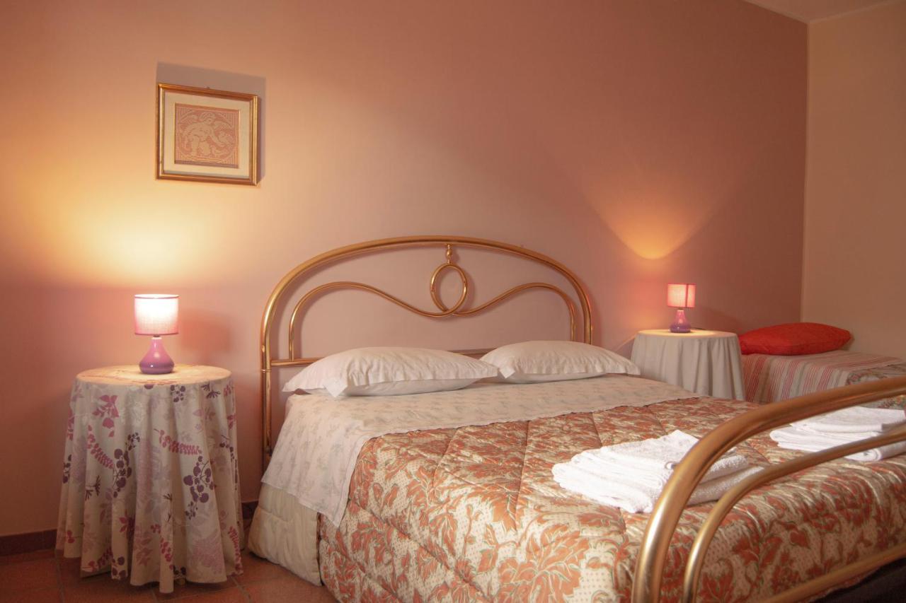 A Nespulara Bed & Breakfast Galati Marina Bagian luar foto