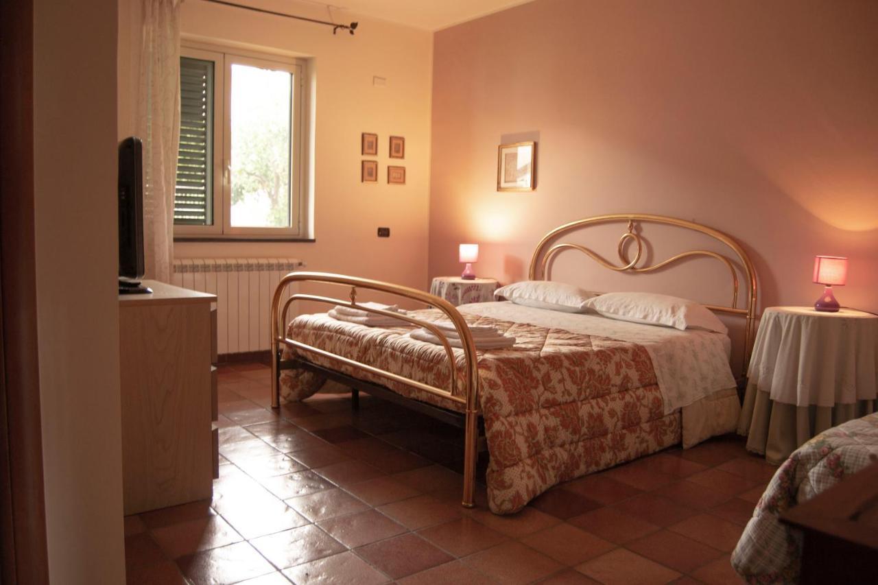 A Nespulara Bed & Breakfast Galati Marina Bagian luar foto