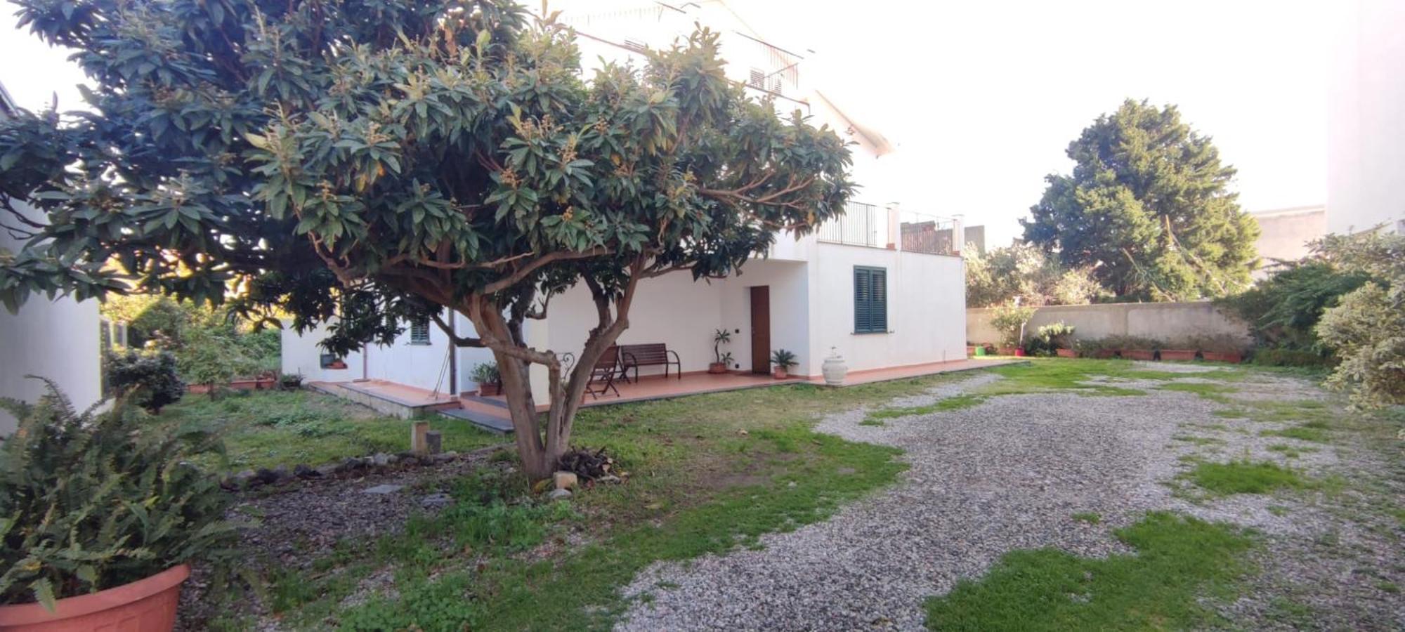 A Nespulara Bed & Breakfast Galati Marina Bagian luar foto