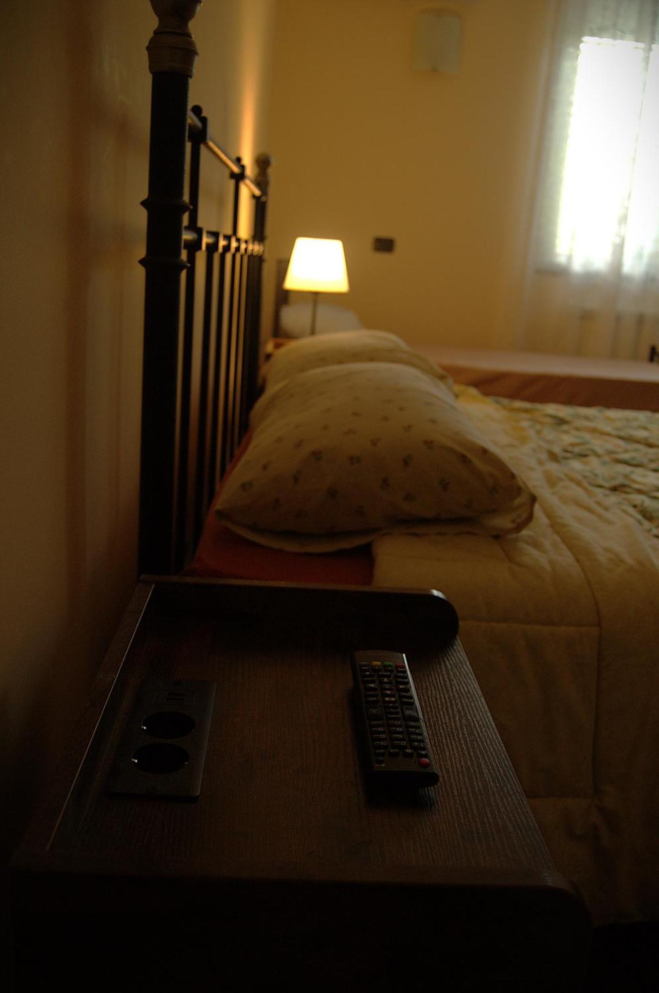 A Nespulara Bed & Breakfast Galati Marina Bagian luar foto