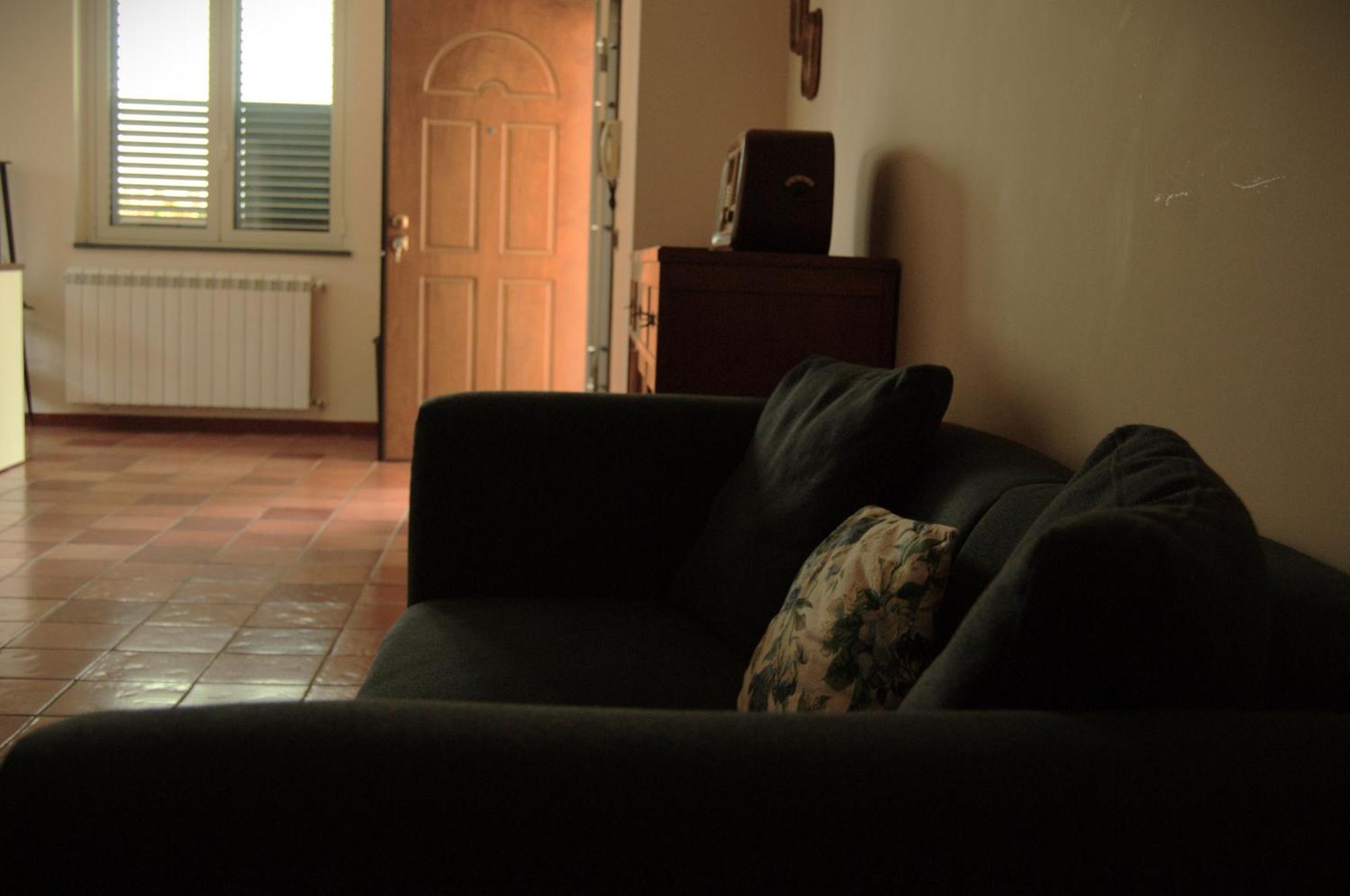 A Nespulara Bed & Breakfast Galati Marina Bagian luar foto